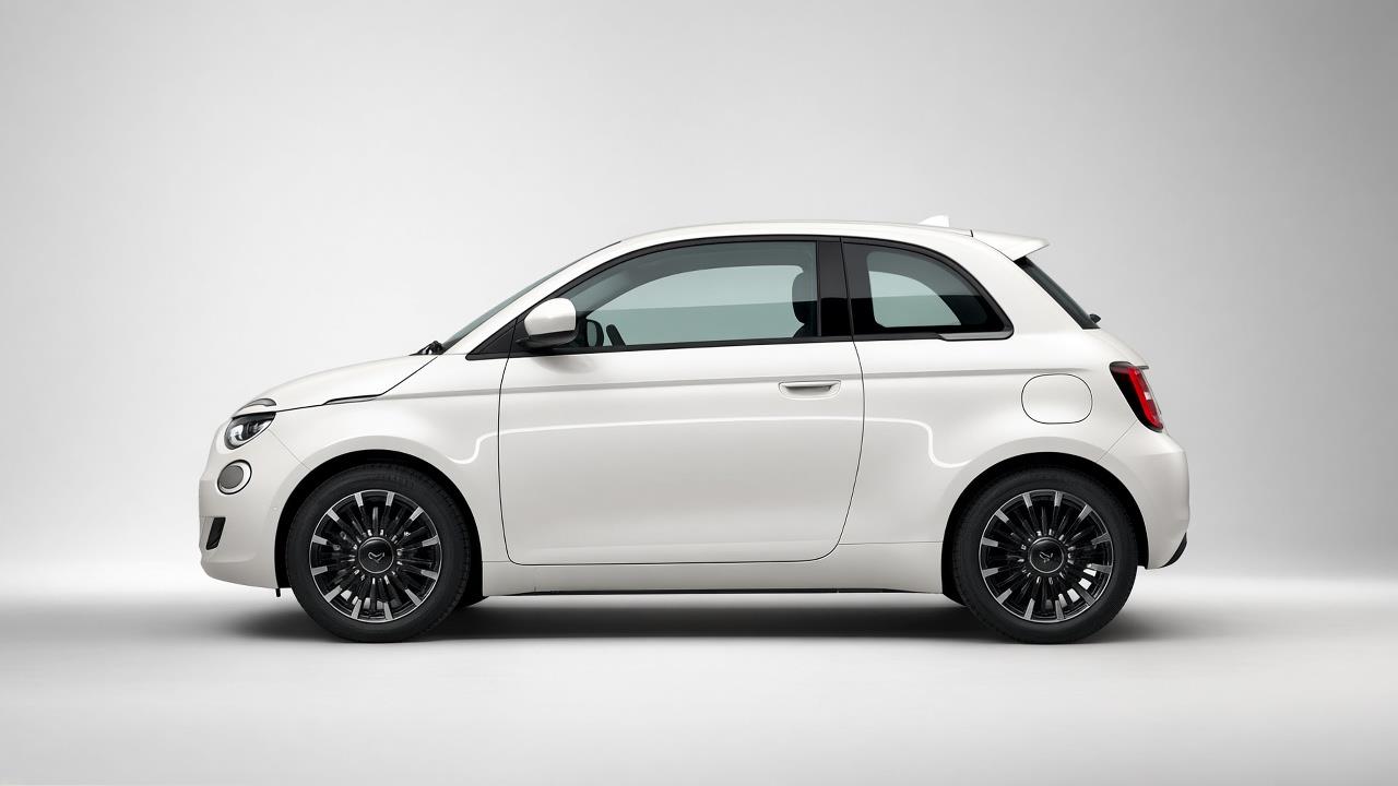 Fiat 500e — Отляво